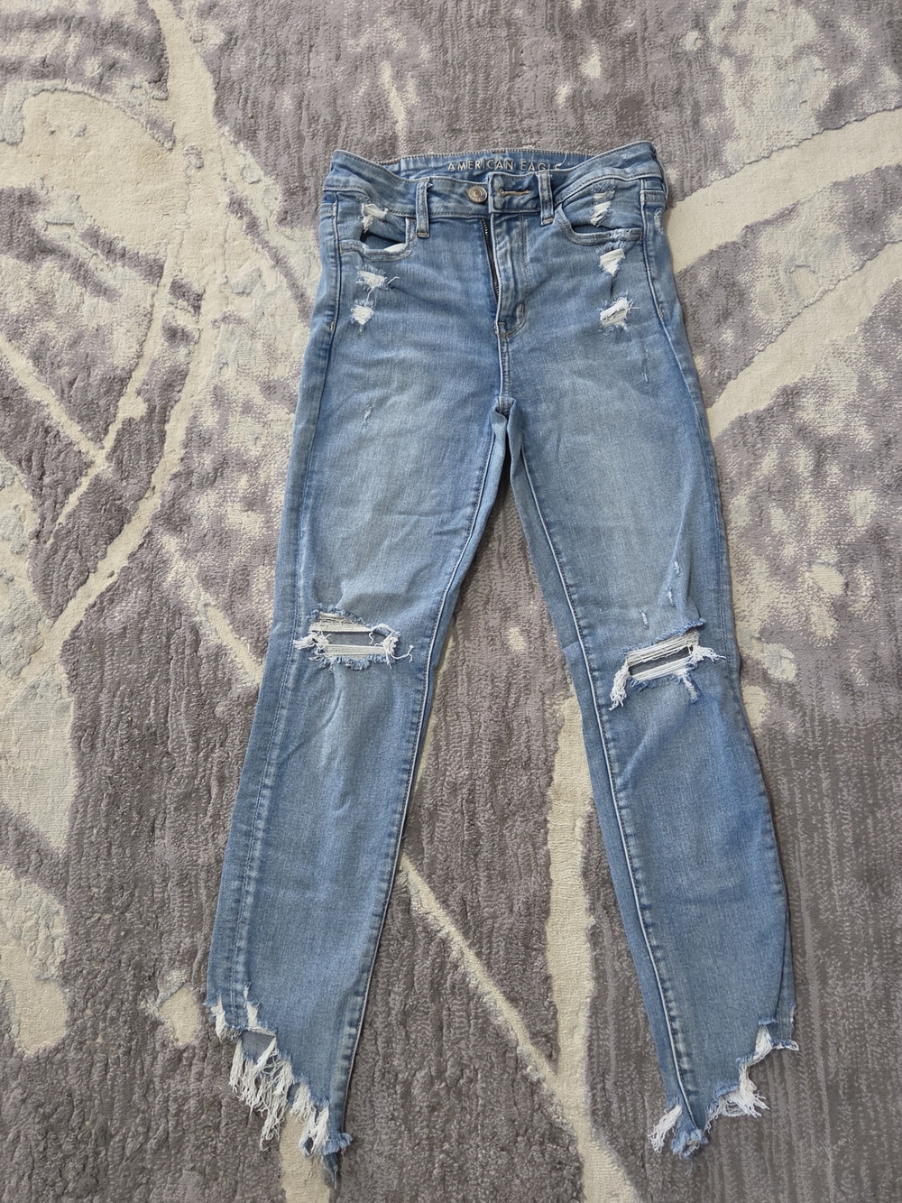 American Eagle Outfitters Medium Blue Distressed Skinny Jeans